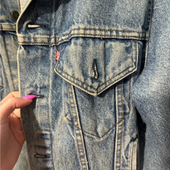 Vintage Levi’s Jean jacket - Picture 5 of 8